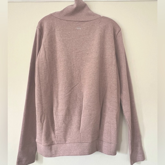 NEW. ALO CLARITY LONG SLEEVE SWEATSHIRT - Picture 2 of 10